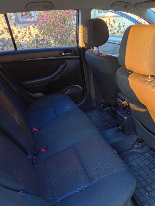 Sprzedam Toyota Avensis d 4d