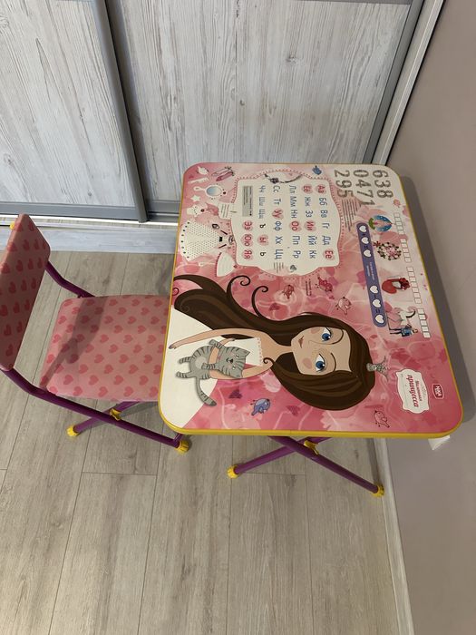 Продаю дитяча парта