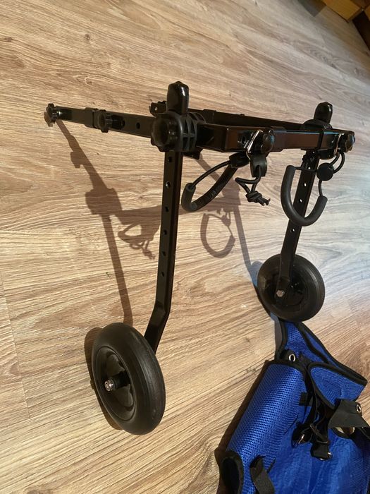 Wózek inwalidzki dla psów na tylne nogi rozmiar M