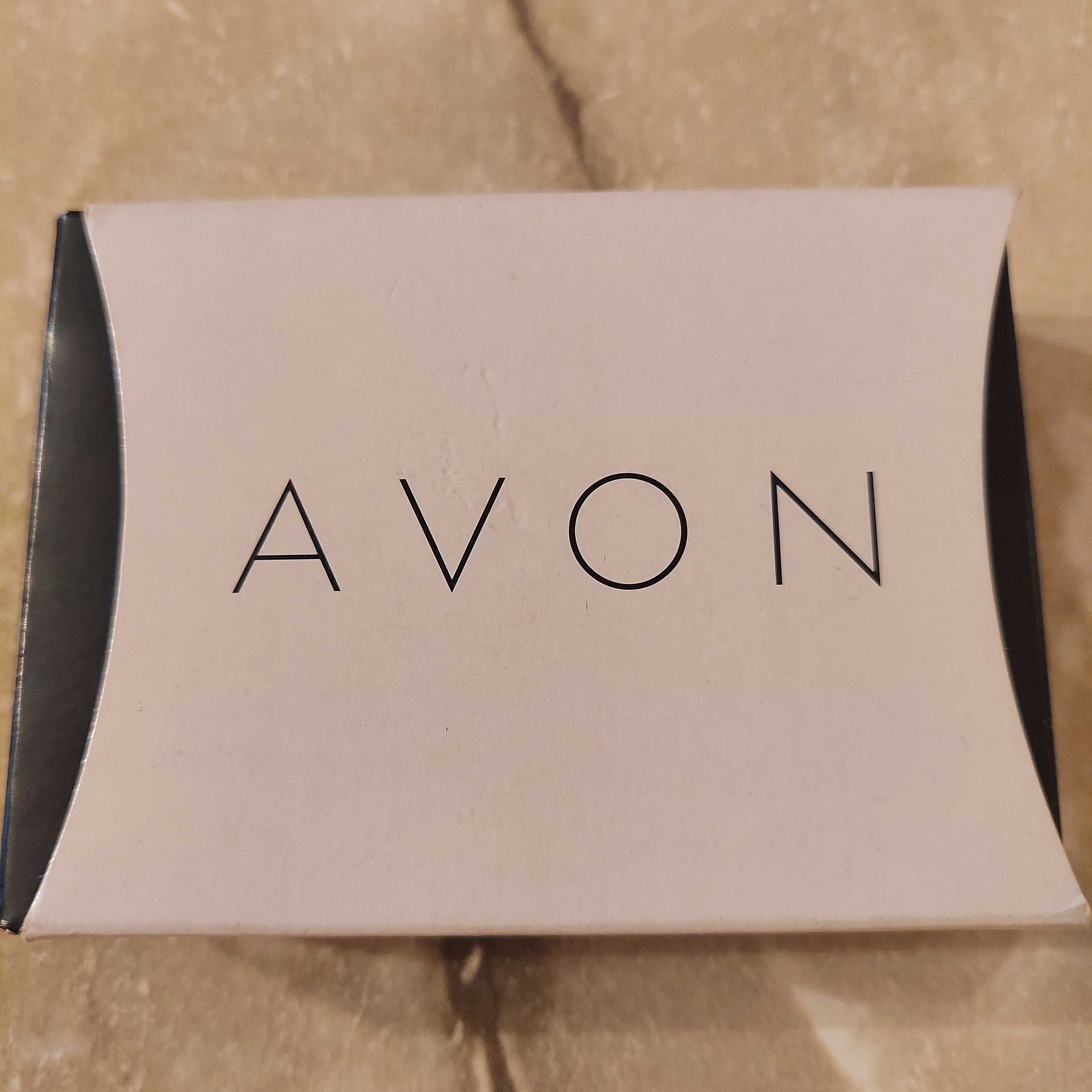 Avon набор бижутерии. Колье, серьги гвоздики. Подвеска, кулон ожерелье