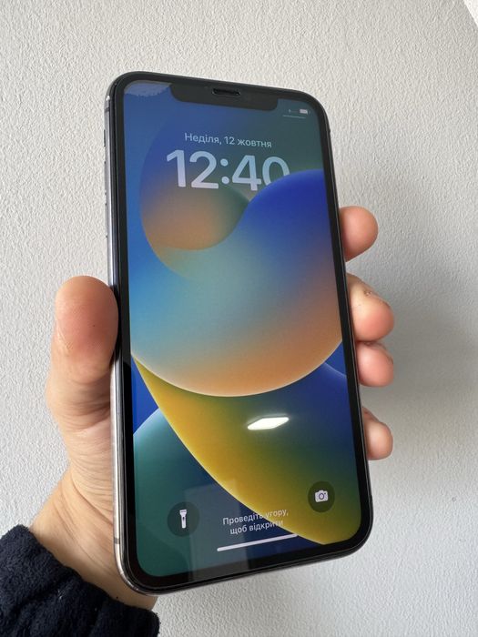 IPhone 11 64 GB гарний стан
