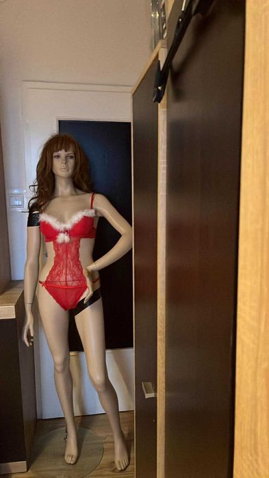 Nr 4 Body modelujące, świąteczne.