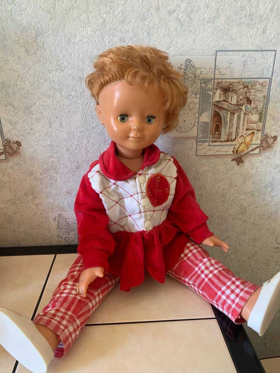 Вінтажна шарнірна лялька