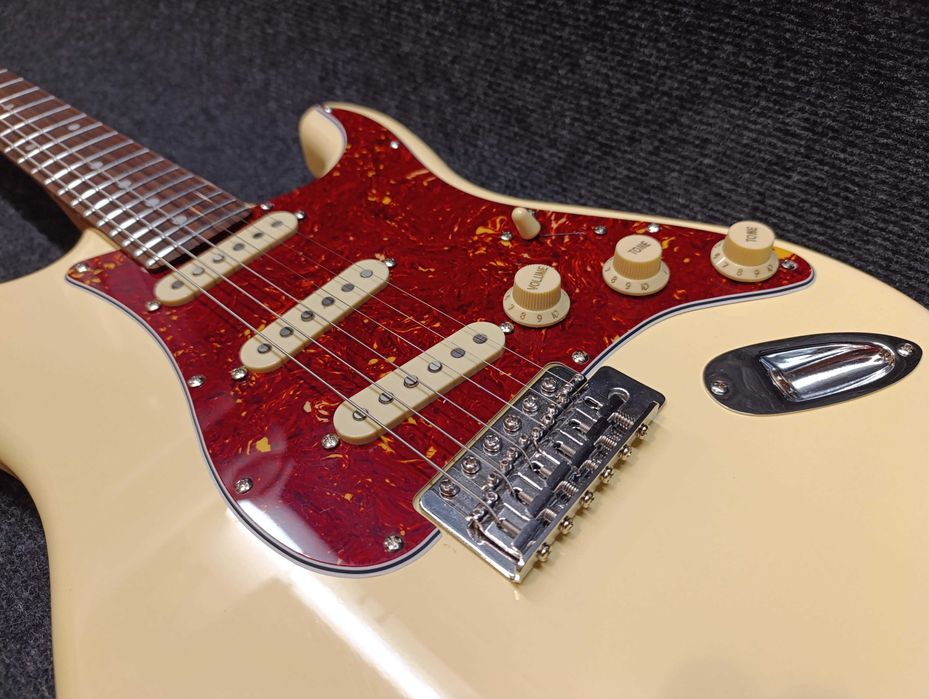 gitara elektryczna stratokaster Leszczyński guitars