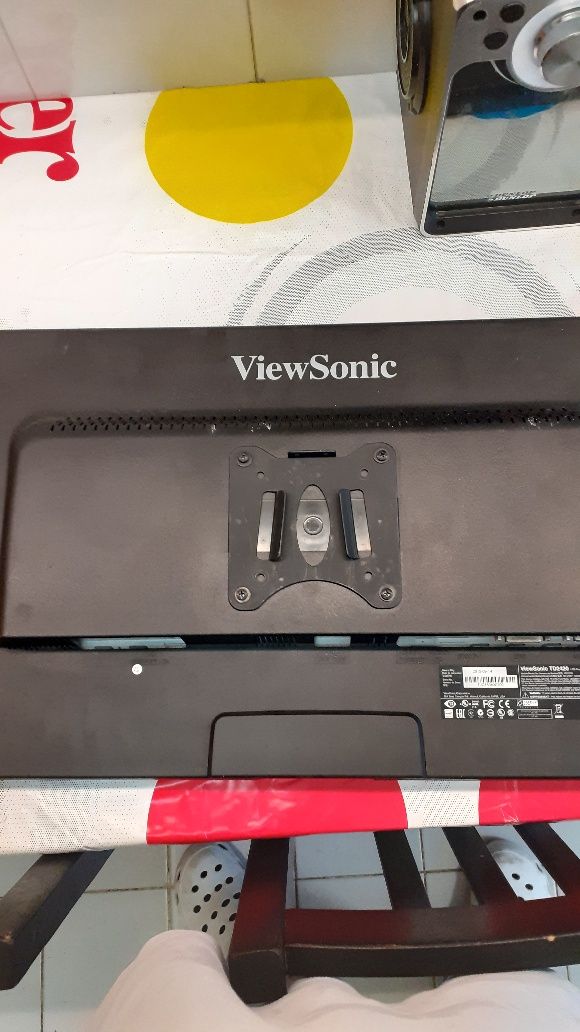 Monitor.........