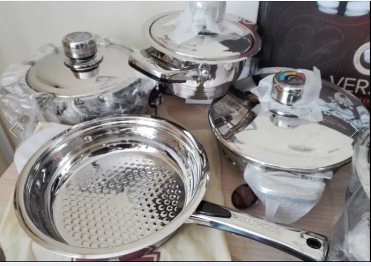 2 набори посуду з 17 предметів нові