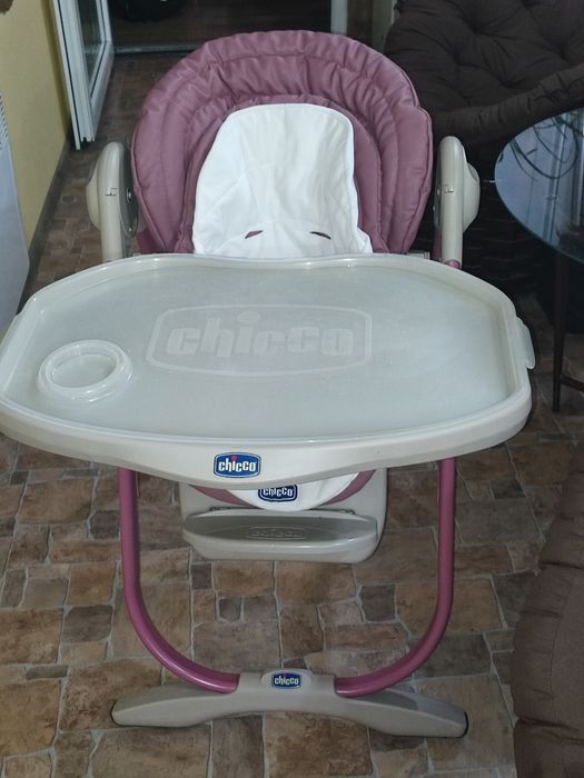Продам стульчик для кормления.Chicco