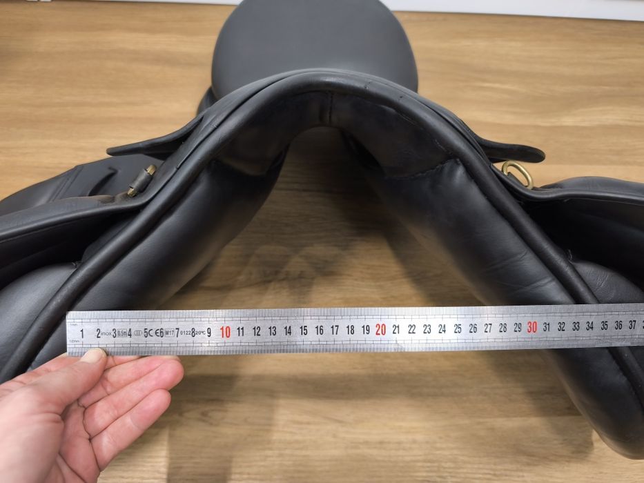 17,5 cali siodło wszechstronne skokowe  John Webb Id.569 cob