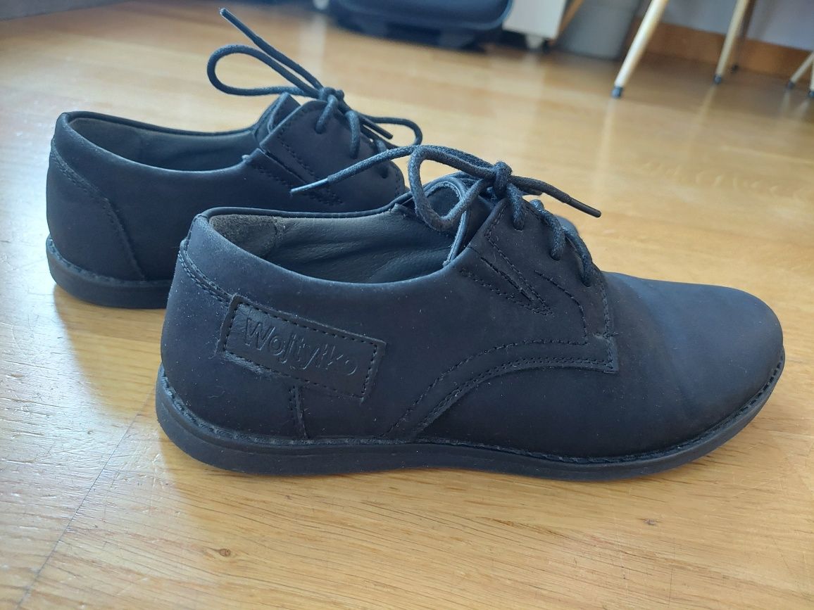 Eleganckie buty Lasocki Young czarne 38