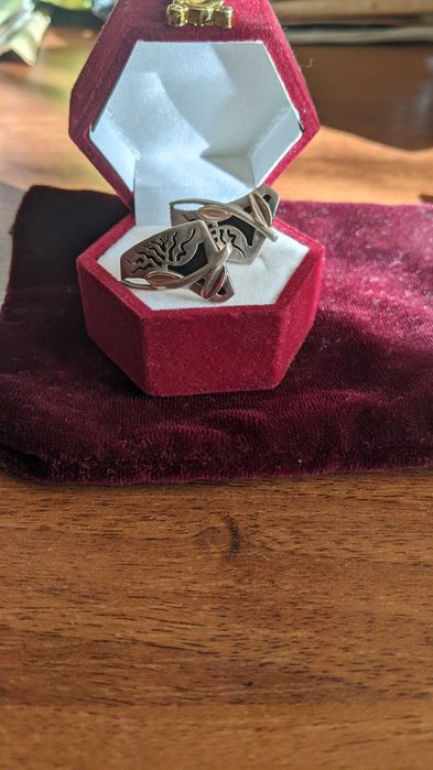 Продам серьги из серебра с золотыми накладками.