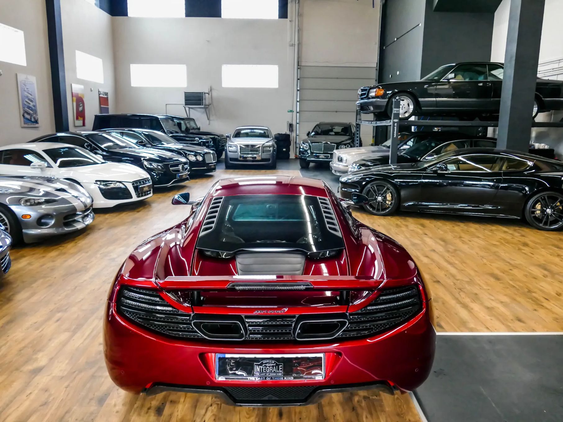 McLaren MP4-12C 1 of 3400, Volcano Red Metallic, Meridian, Carbon, VAT23%