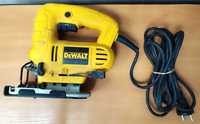 Лобзік Dewalt DWE249