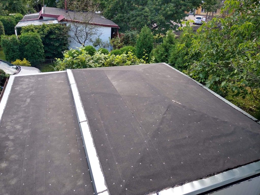 Dekarstwo naprawy pokryć dachowych