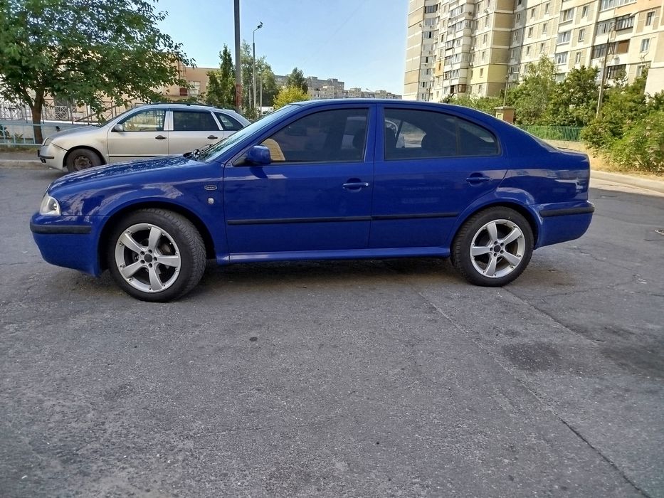 Skoda 1.6 2002 года