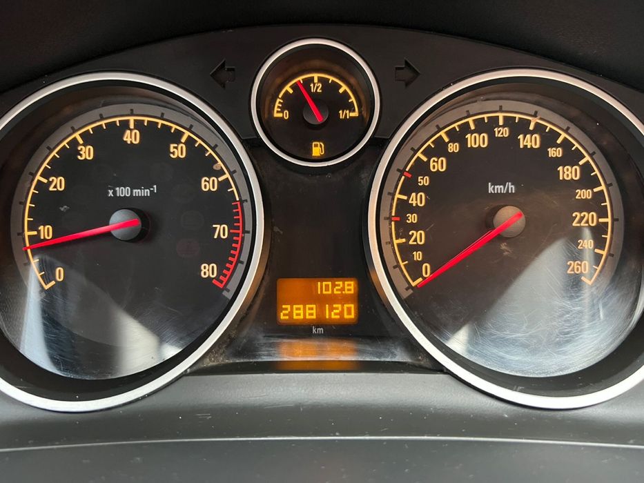 Opel Zefira B 1.6 бензин