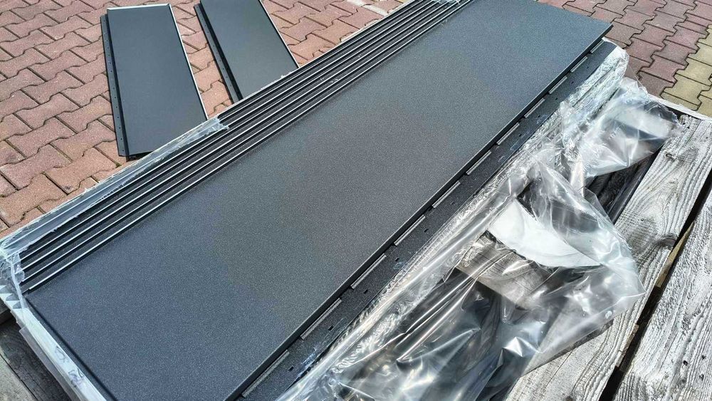 Blachodachówka płaska grafitowa od ręki Blachtex Klęczany