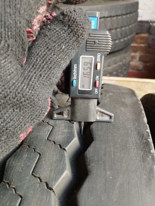 Шини вантажні 275/70/22.5 Hankook