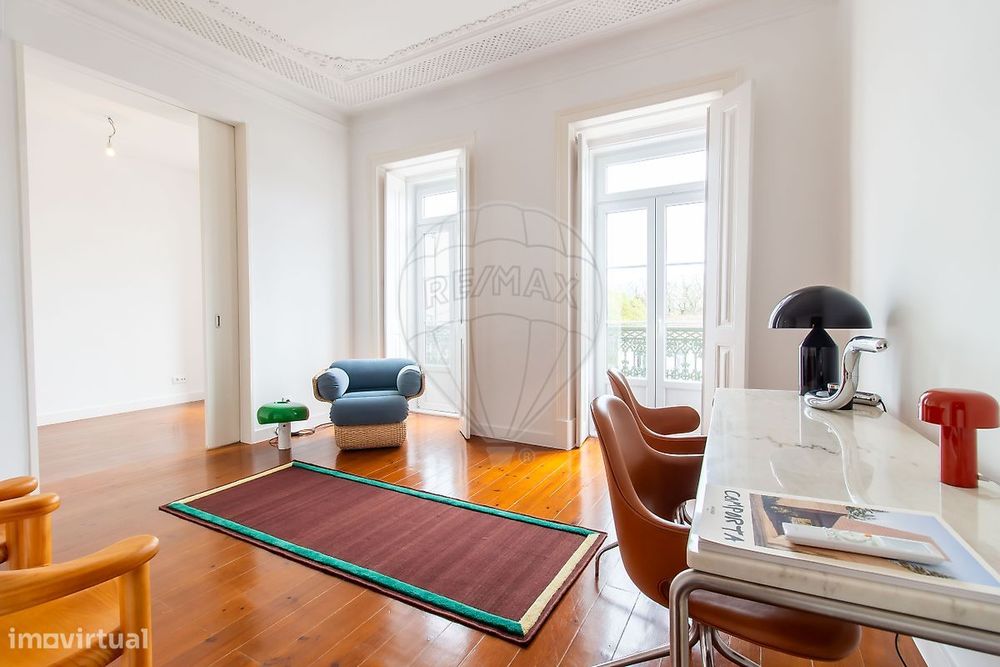 Apartamento T4 para arrendamento