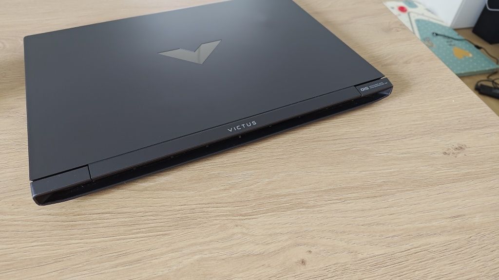Laptop Gamingowy HP victus  15 , ryzen 5 5600, RTX 3050 super stan