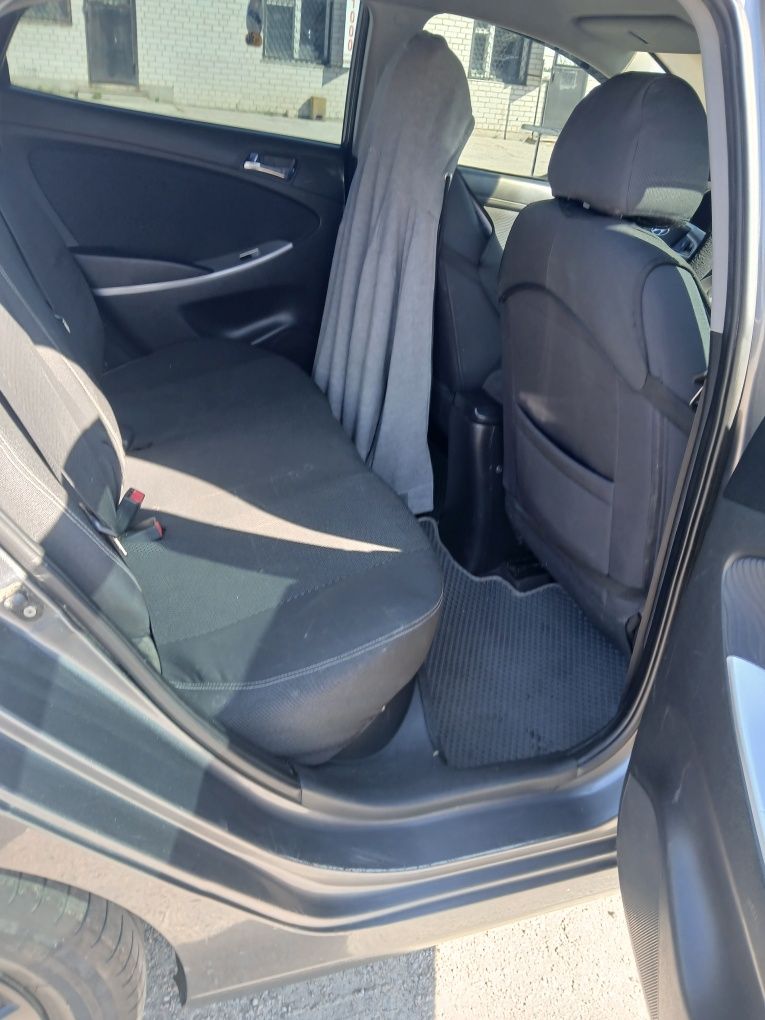 Hyundai accent 1.4 бензин,торг