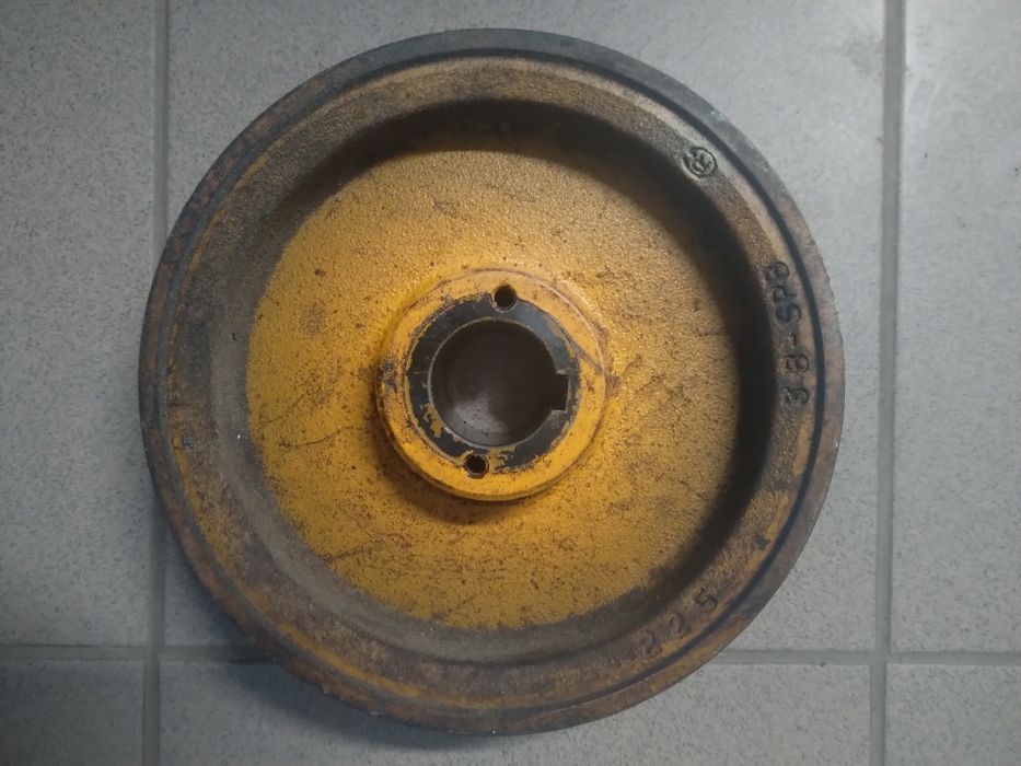 Koło pasowe szajba 235mm na 3 paski klinowe