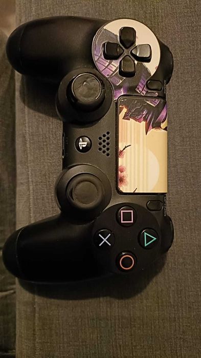 PlayStation 4 Standard 500GB + Comando Original