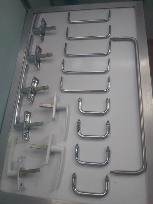 Ручки дверні віконні ручки скоби меблеві хромовані 17шт