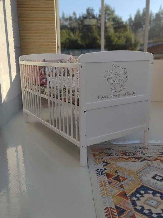 Łóżeczko drewniane