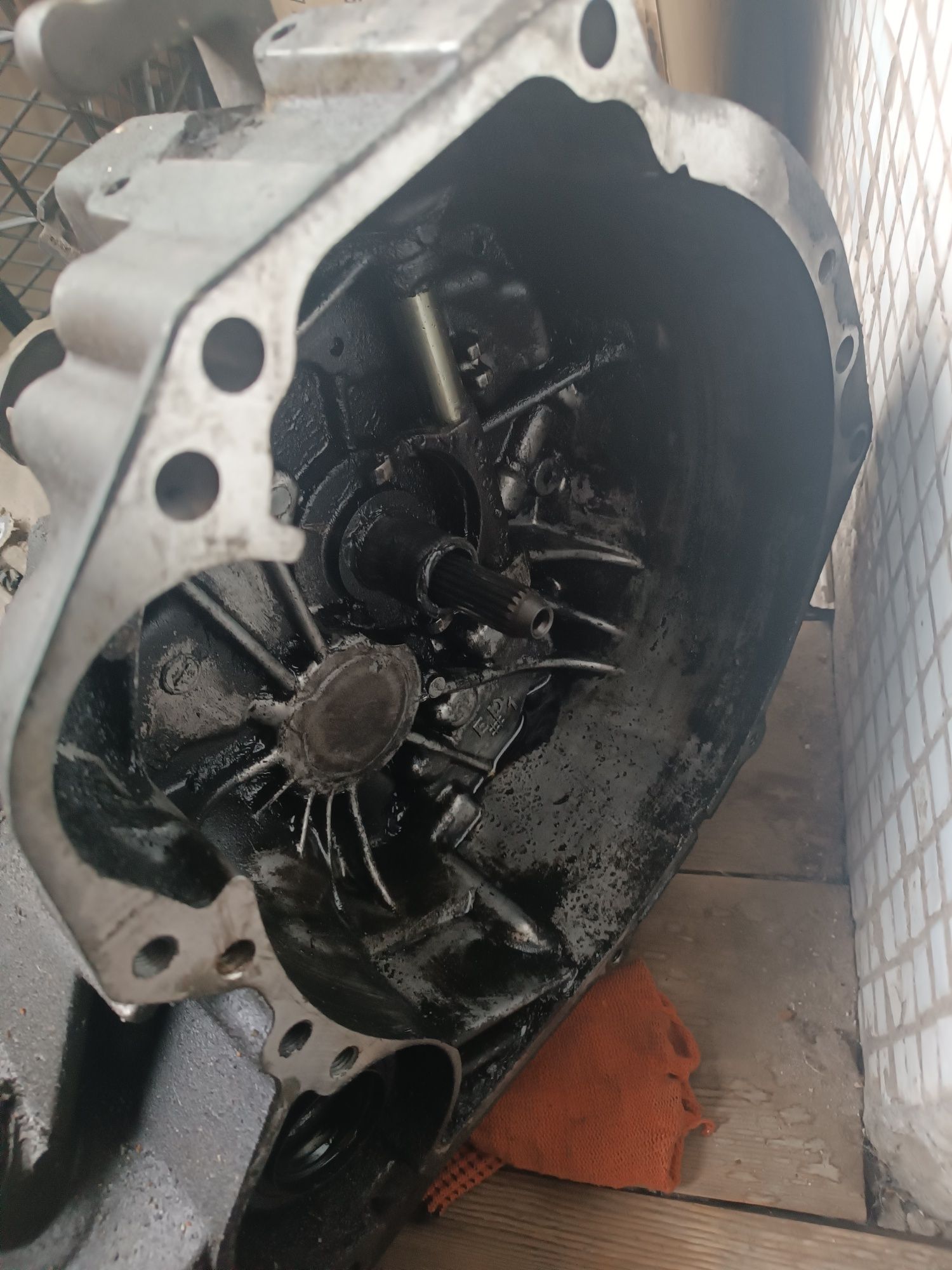 Механическая КПП на Nissan Primera P12 QG18DE 1.8