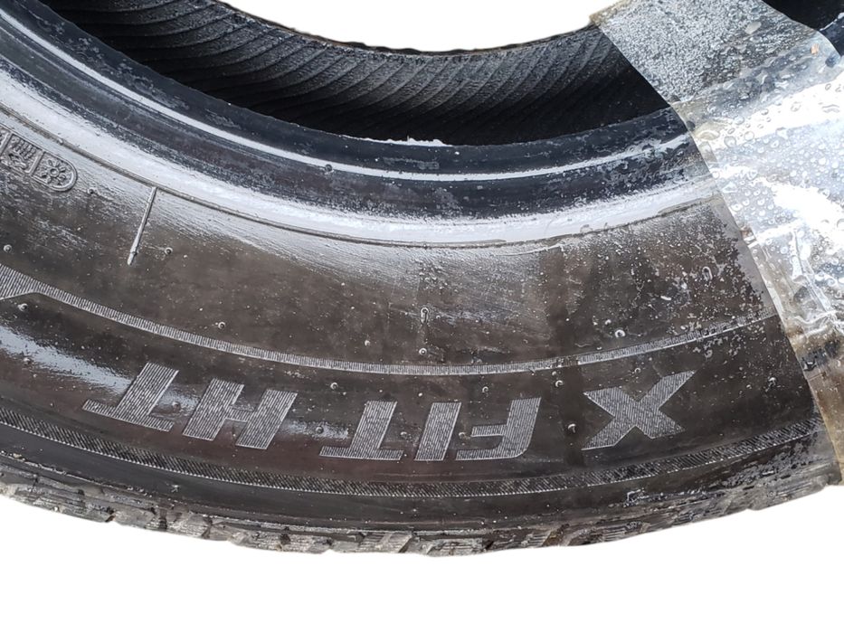 Комплект всесезонной резини R16 225/70 LAUFEN X FIT HT