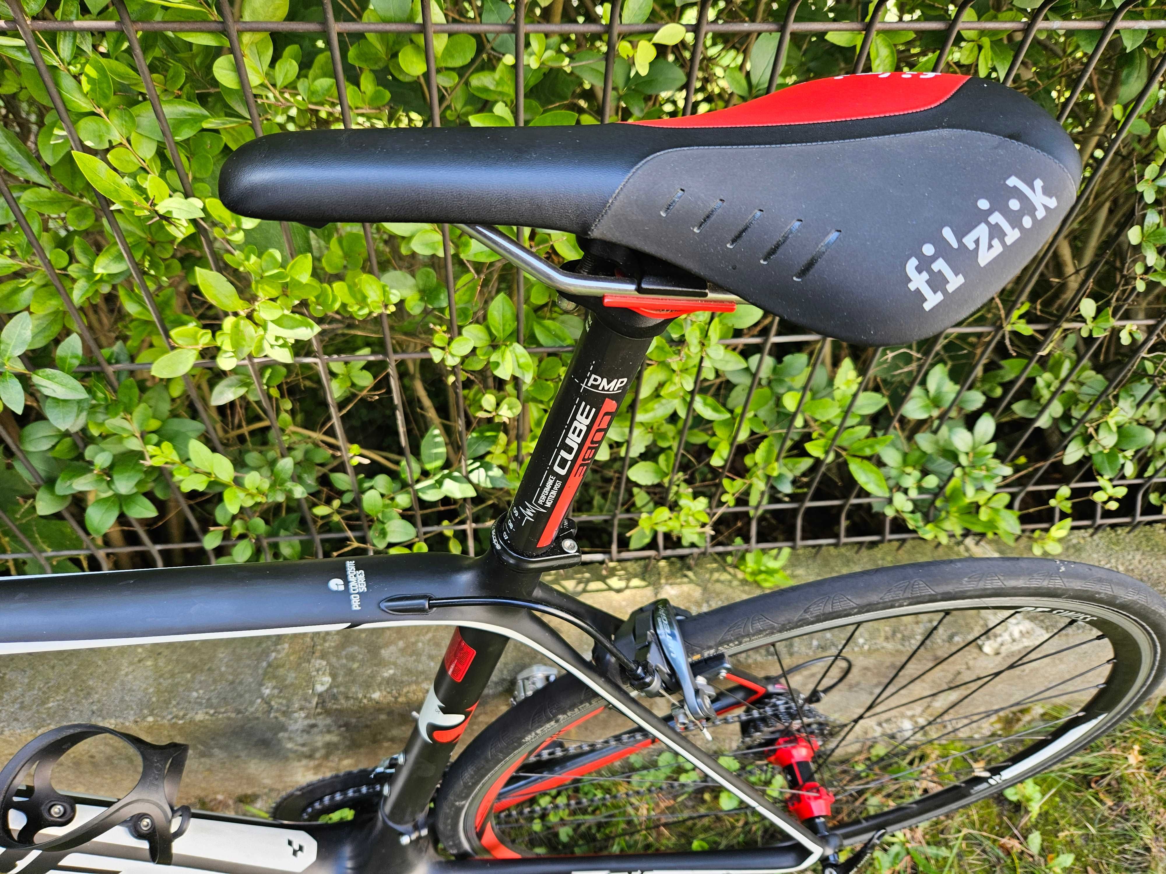 Rower szosowy CUBE AGREE  full carbon shimano ultegra rozmiar 54