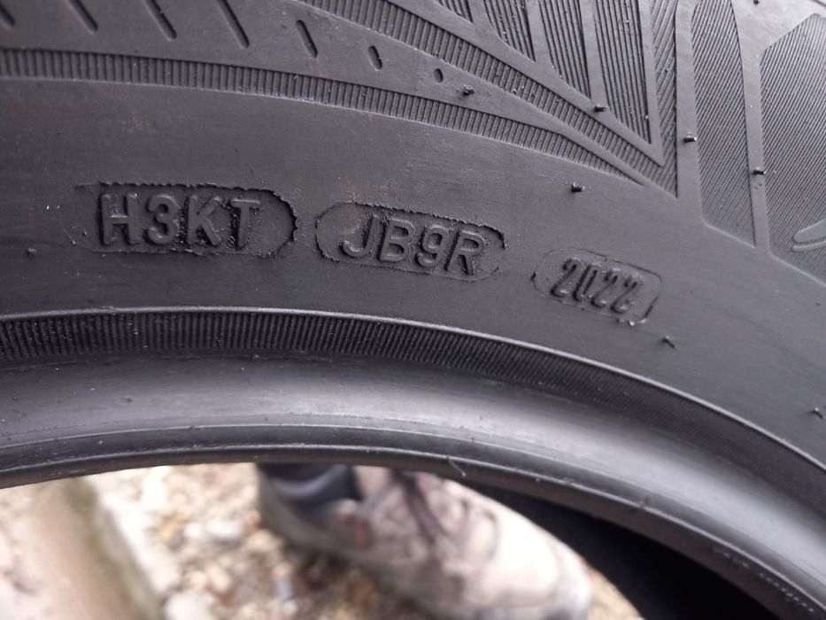 2x Opony Używane Całoroczne 215/60R17 Goodyear