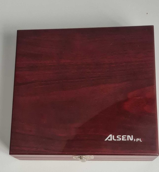 Zestaw akcesoriów do wina z 4 elementy