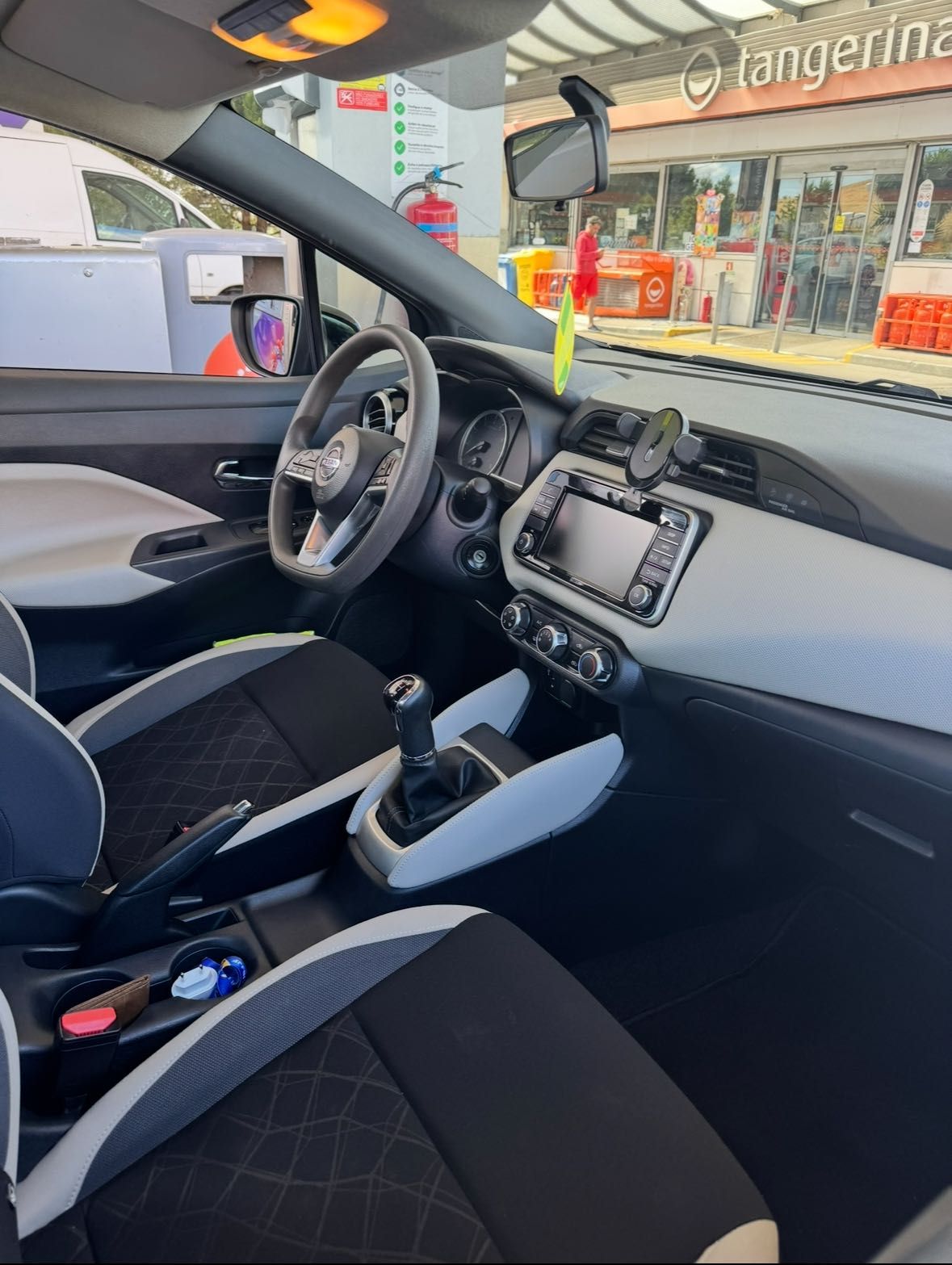 Nissan Micra 0.9