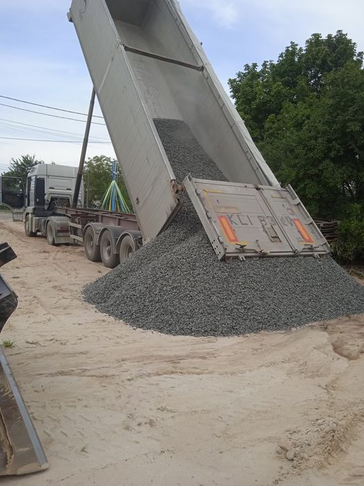 пісок чорнозем щебінь відсів блоки цементдоставка