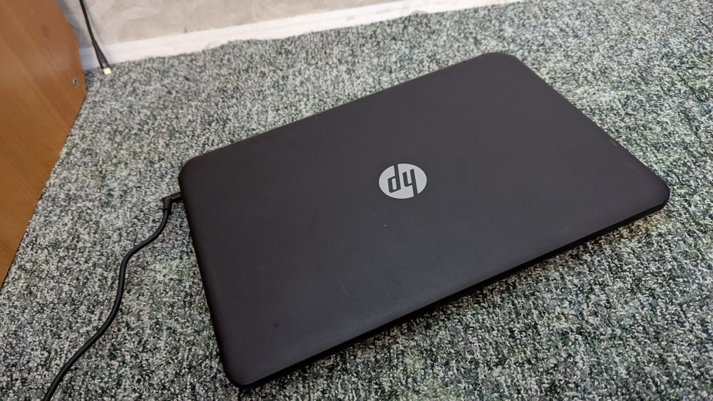 HP 250 G3 ( ssd 500 gb, 4gb, 4 ядра 2.16 Ггц)