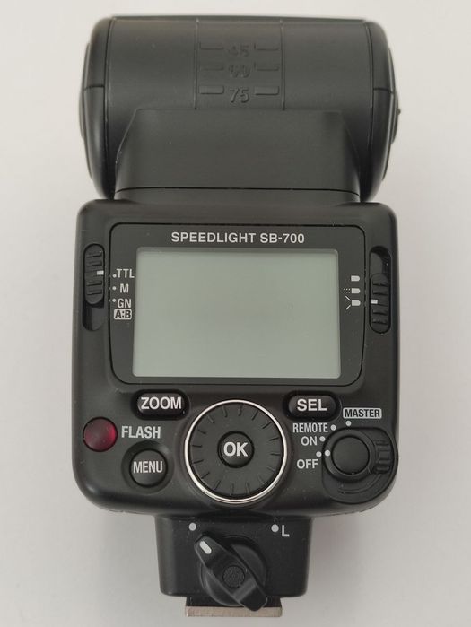 Фотовспышка Nicon speedlight SB 700