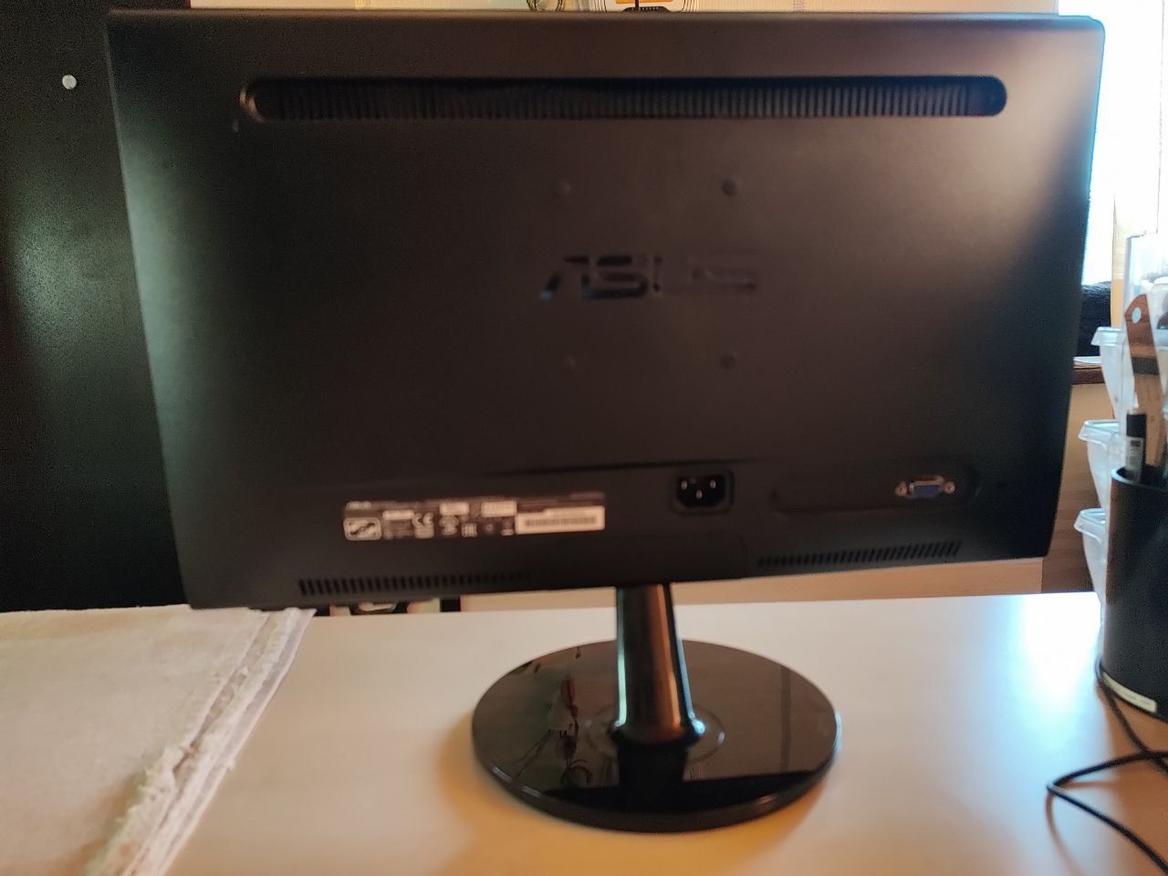 Монітор 18.5" Asus