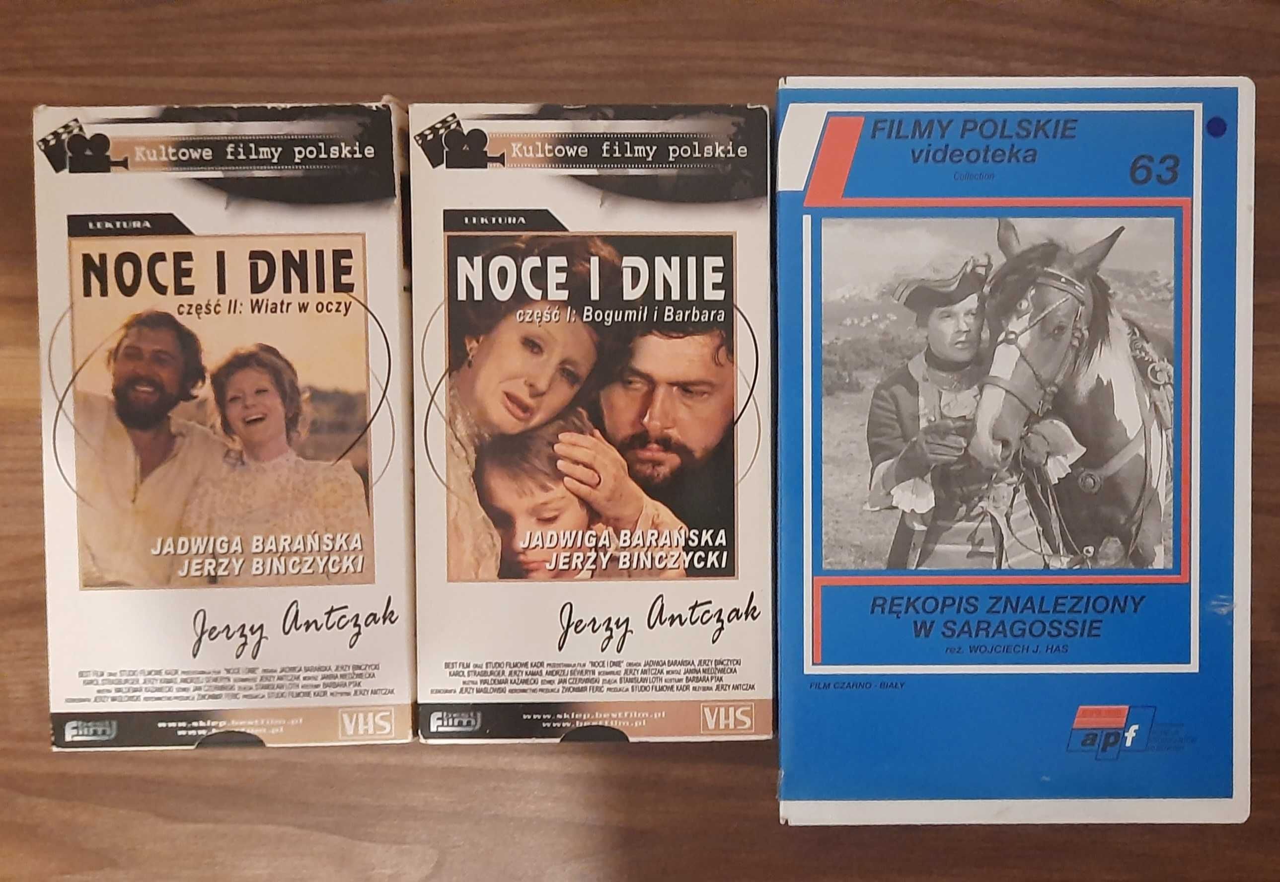 19 kaset VHS z filmami i 2 kasety instr Nikon oraz do czyszcz.glowicy