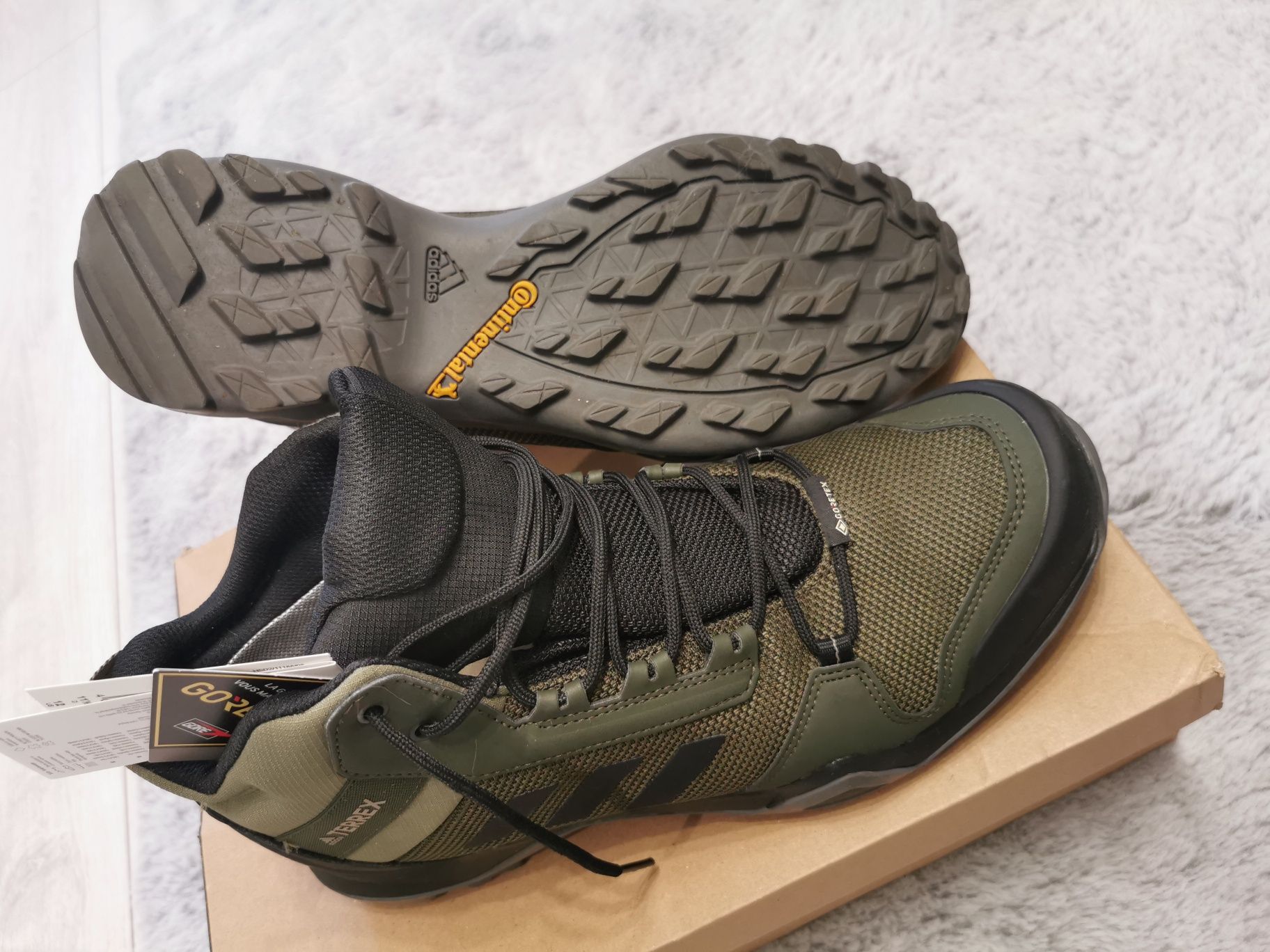 Adidas Terrex 46 2/3 (30cm). Buty trekkingowe .