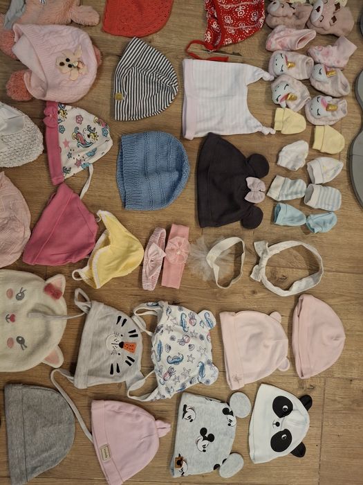 czapki, skarpetki, niedrapki dla noworodka dziecka dziewczynki