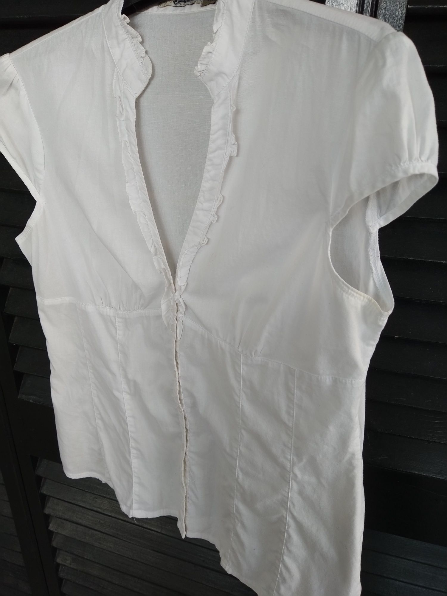 Blusa branca com folhos, elegante - Stradivarius - Tamanho XL