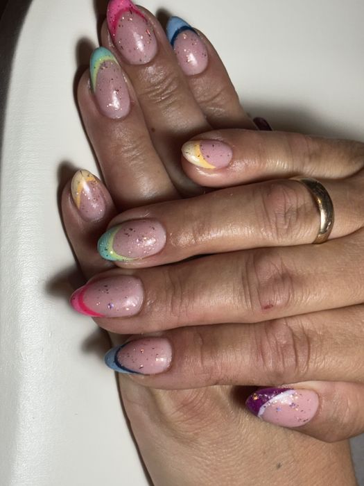 Manicure ,Pedicure , Paznokcie żelowe, hybrydowe .