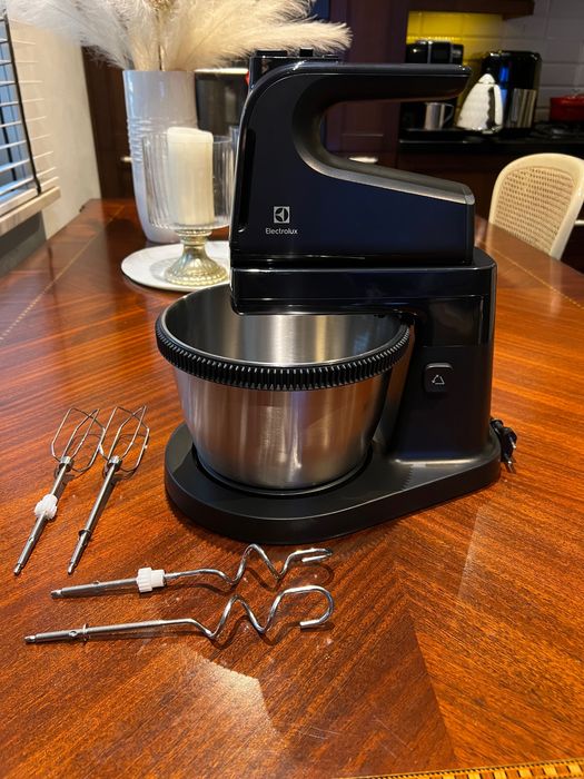 Robot kuchenny z misą Electrolux ESM4B Promocja