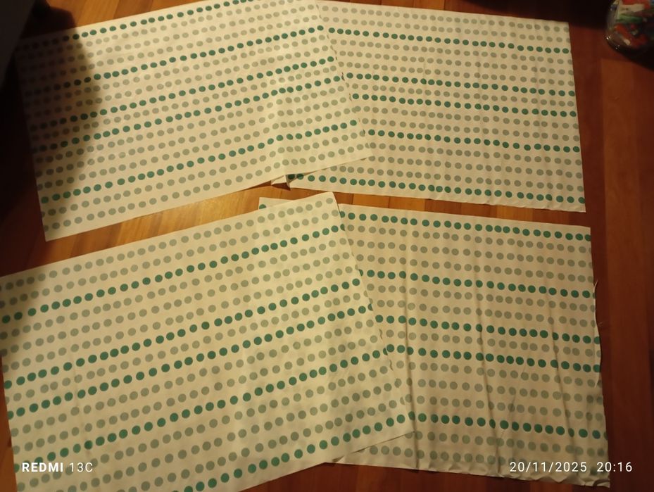 Estores mais restos de tecido