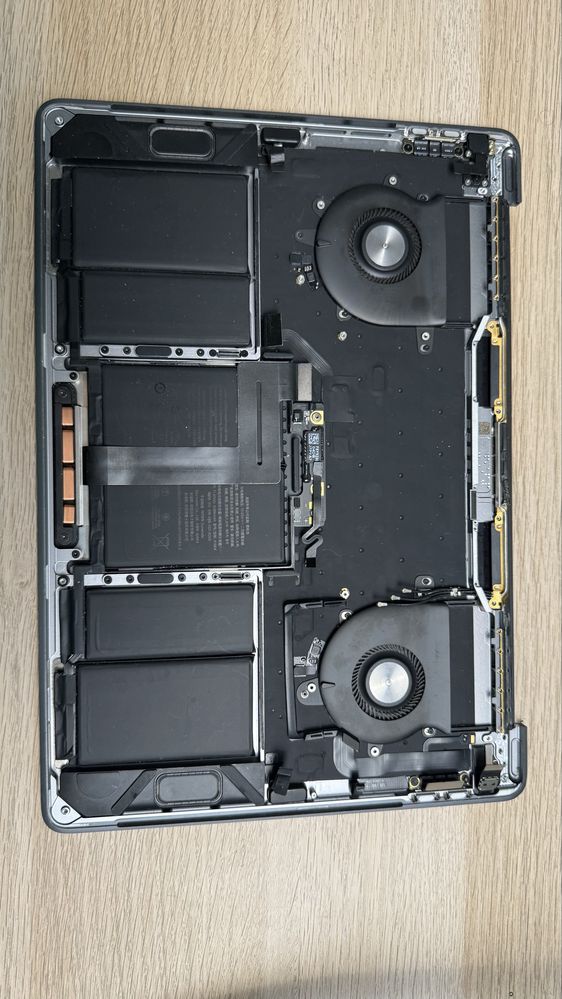 Peças para MacBook A1989