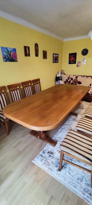Duży stół rozkładany + 8 krzeseł