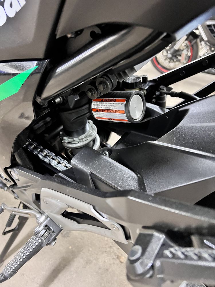 Японський мотоцикл kawasaki Z800 4 циліндра без пробігу по Україні