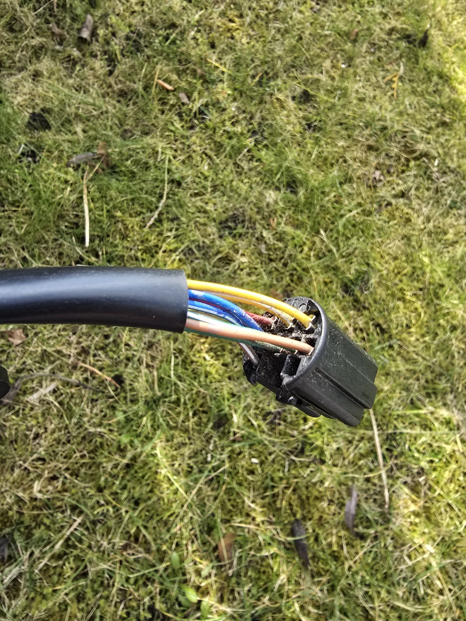 Sterownik przełącznik fotela przedniego lewego saab 95 2005 rok 9 PIN