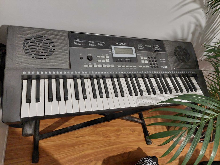 Keyboard Medeli 311